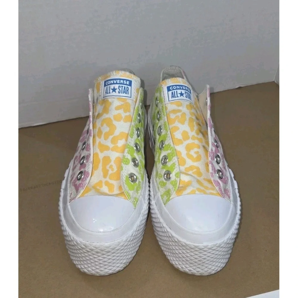Converse Chuck Taylor 2X Platform Low  US 7.5 Welcome To The Wild NO LACES